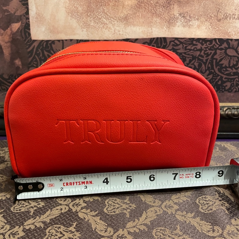 TRULY Red Vanity Case - Picture 8 of 10